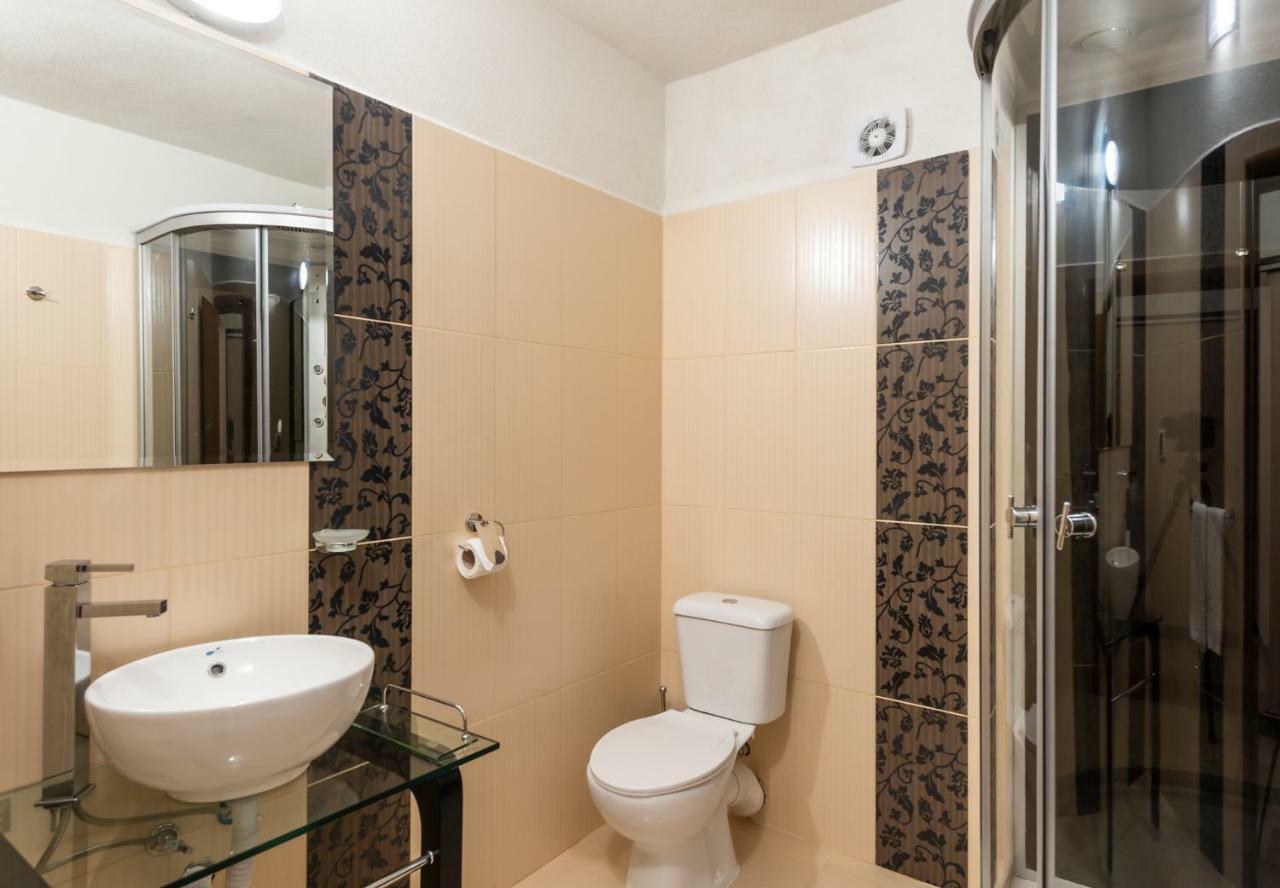 Hotel Bendida Panichishte Oda fotoğraf